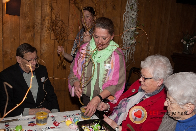 20150322 frans versteden fotografie - tilburginbeeld FRVE0757.jpg - eet met je hart lunch en creatieve workshop paastakken maken